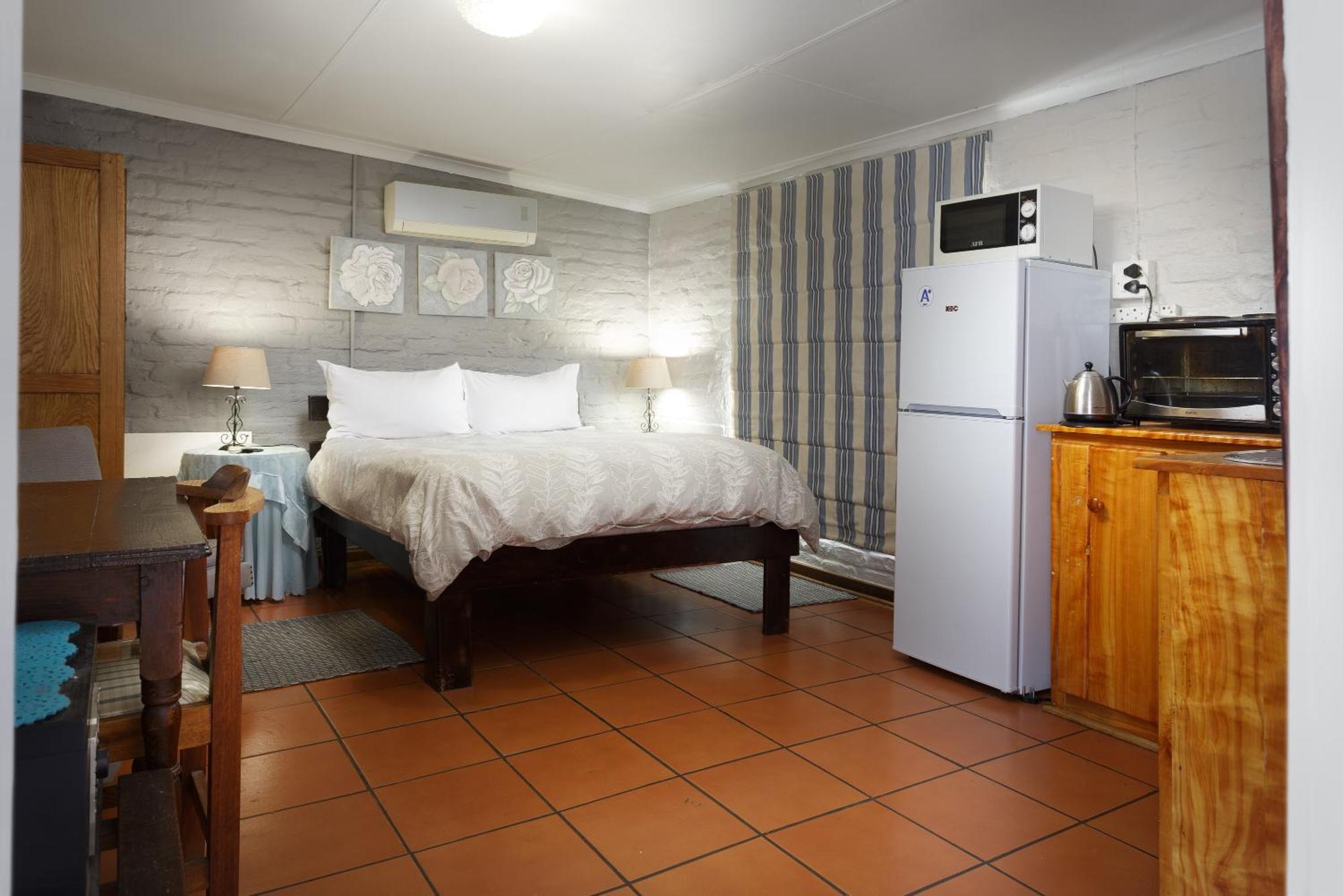 Horse And Mill Guesthouse Colesberg Exterior foto